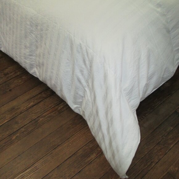 THE SEASON COLLECTION DOWN DUVET - Picture 6 of 16